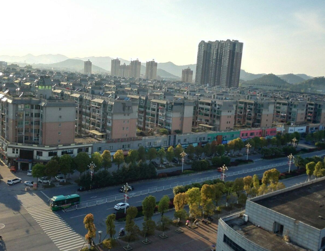 中国城市gdp含金量最高top_中国 含金量 最高的城市,GDP将突破4万亿,不是深圳和北京(2)
