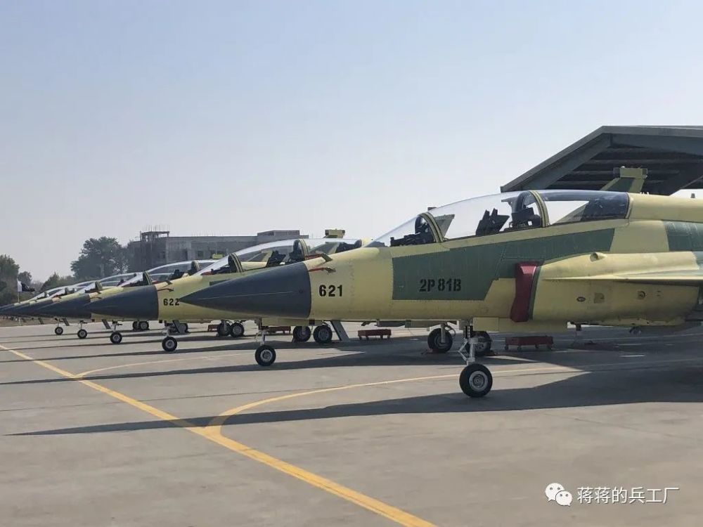 jf-17b枭龙遗憾首摔!盘点巴基斯坦空军服役的枭龙b战斗机