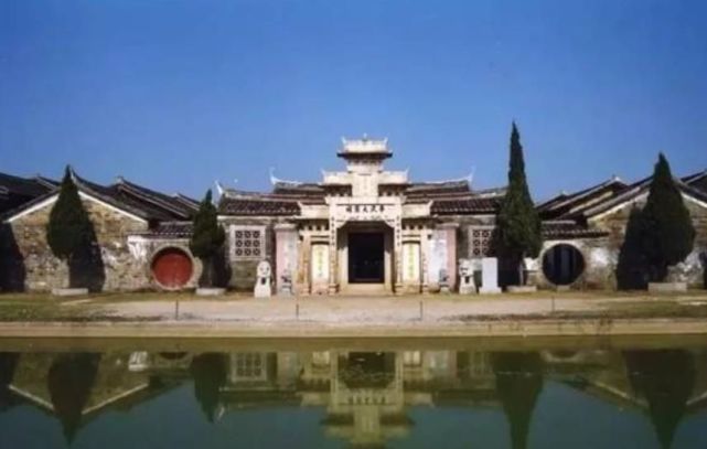 福建这座李氏大祠堂,始建于1836年,被誉为"客家第一祠"