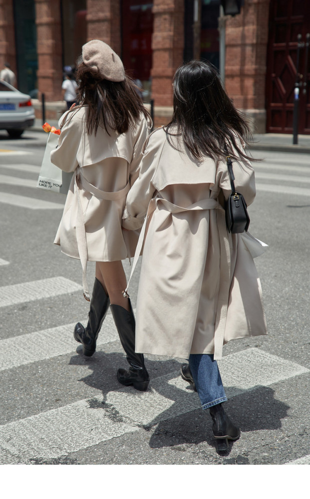 穿风衣的女孩_穿风衣的女孩形象动漫(2)