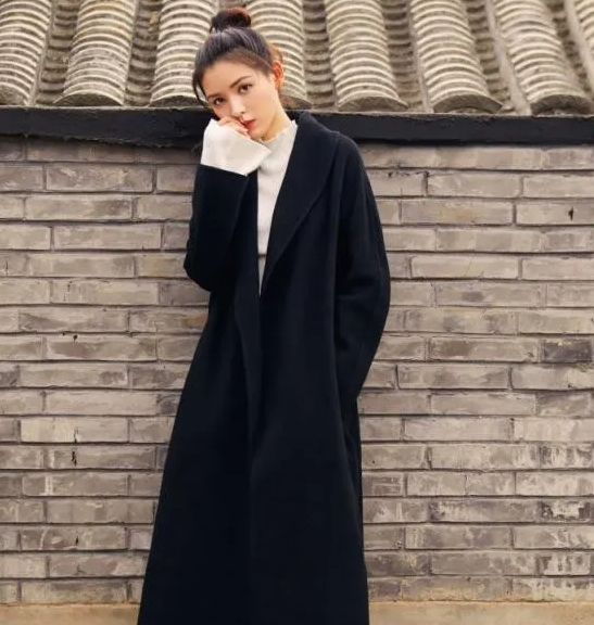 冷酷美人张予曦,这套穿搭你爱了吗?