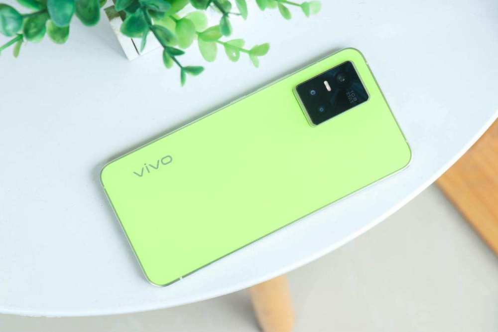 发自拍要百里挑一精挑细选vivos10pro随手一按就能搞定