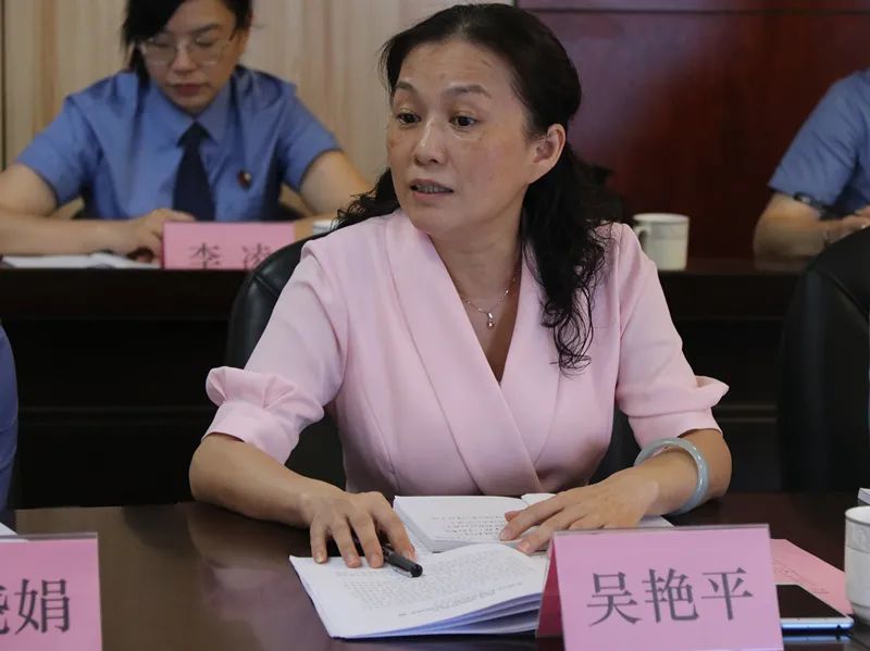 区妇联主席吴艳平近年来,我们妇联在女童保护工作方面与检察机关联系