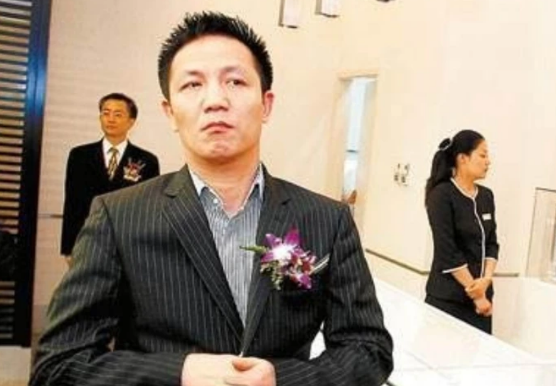 周正毅:从穷小子到"上海首富"再到阶下囚,他都经历了什么?