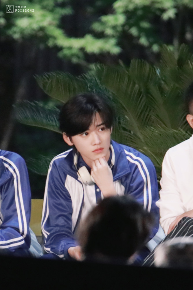 tnt|少年灌进风的校服