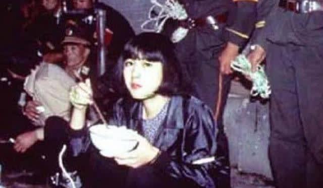 美女毒贩陶静:20岁获罪宁死不供出男友,行刑前"表白"妈妈