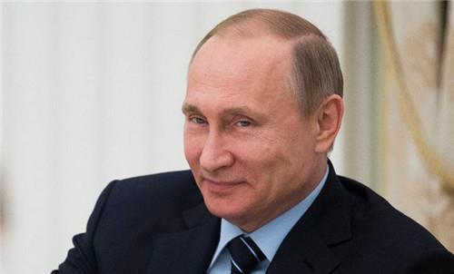 普京是俄罗斯现任总统,他的抱负与俄罗斯人民的利益一致,这使他一度