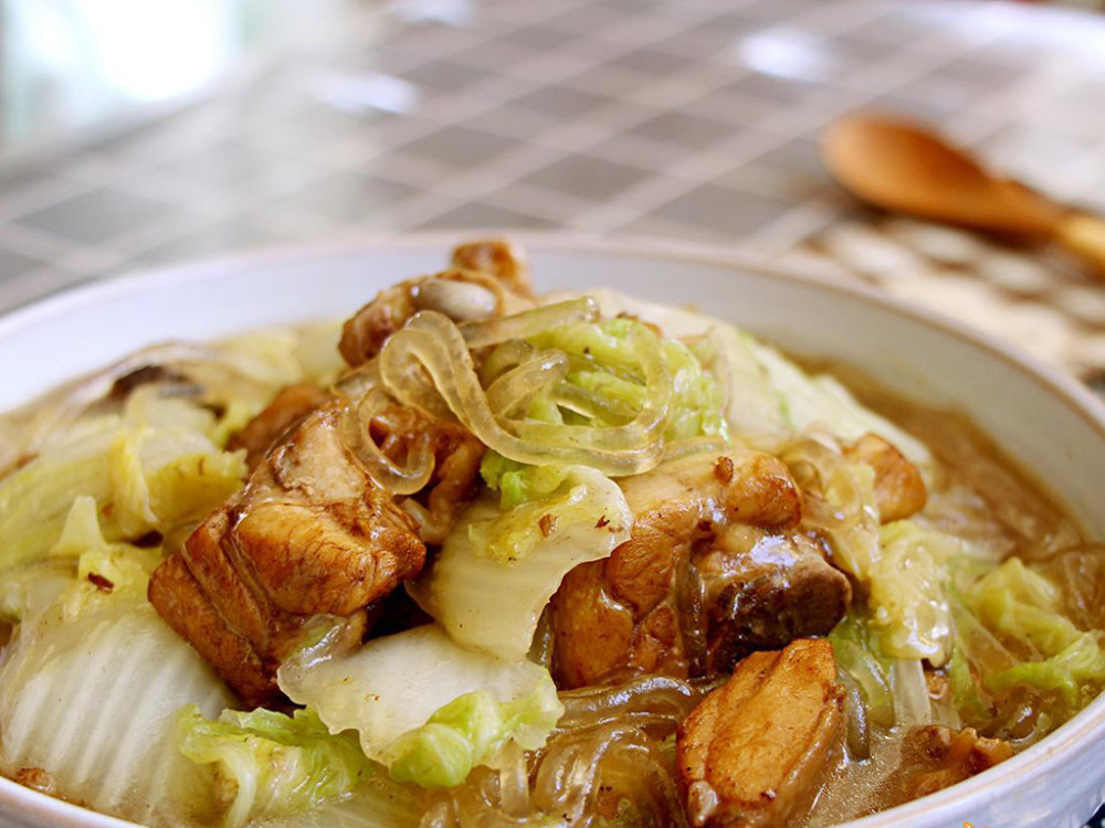 土豆炖白菜!东北炖菜经典,四季家常味道,苦寒季节的蔬菜吃食!