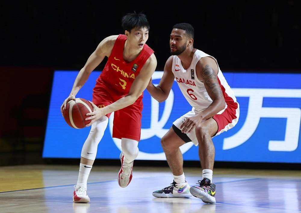 完全兑现天赋的胡明轩能否接替郭艾伦,扛起中国男篮后卫大旗?