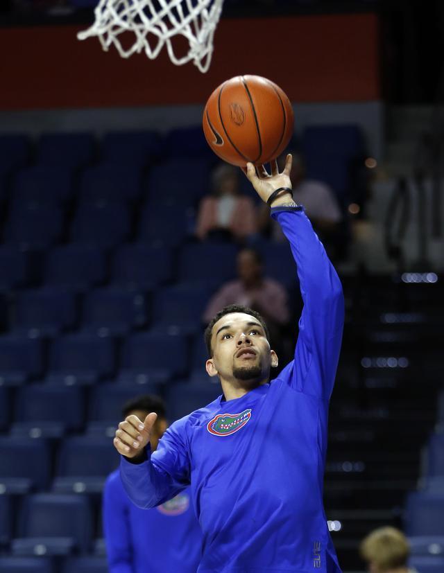 根据nba记者woj透露,克里斯-奇奥萨和勇士达成一年合约.