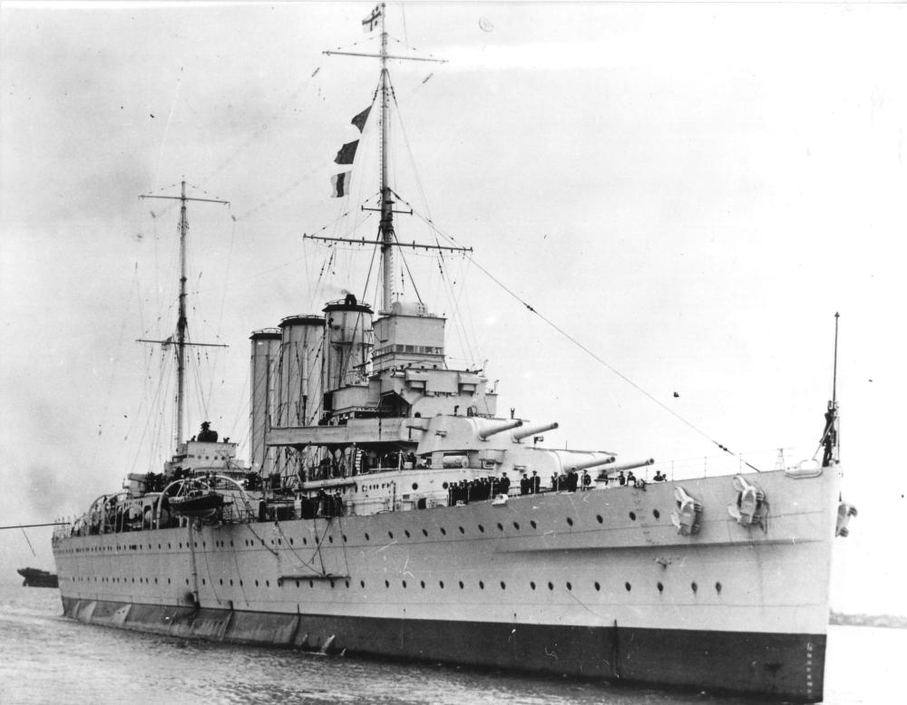 二战澳大利亚海军"堪培拉"号巡洋舰.