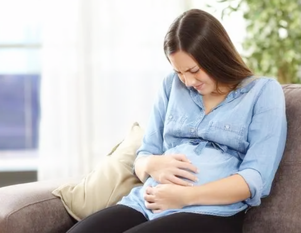 怀孕之后,"肚子疼"不仅仅出现在分娩期,孕期腹痛会徘徊在孕期中 怀孕