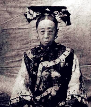 清末格格老照片,图3丑的辣眼睛,图6清朝最美格格,美得