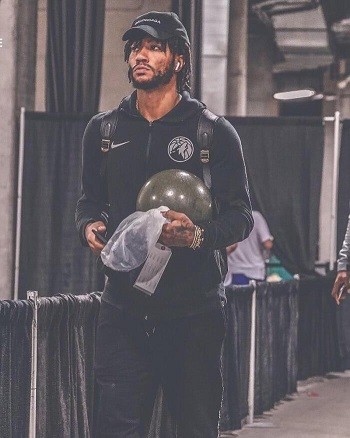 玫瑰终绽放简史(nba德里克罗斯)