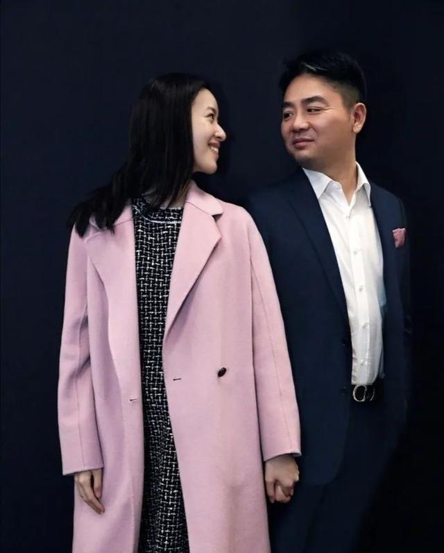 叫老总的老婆_叫老婆起床表情包(2)