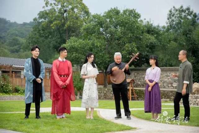 吃巧果,观星辰,读《迢迢牵牛星》了解别样"牛郎织女"