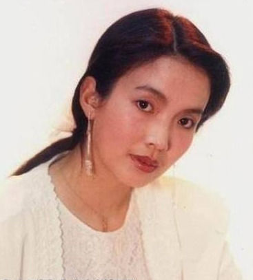60岁吕丽萍太不幸:一婚遭抛弃,二婚丈夫去世,三婚再遇