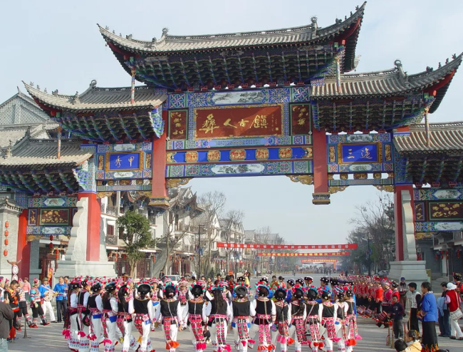 有"一座姚州城,半部云南史"的美誉 大姚石羊古镇 始建于明代的孔庙