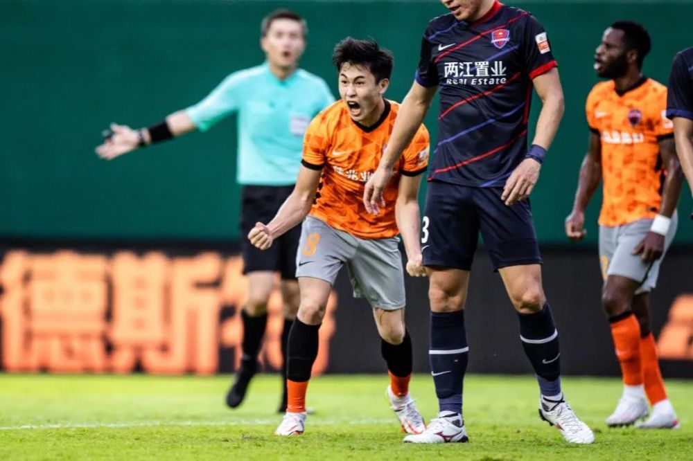 战报|深圳队2比1绝杀重庆两江竞技,锁定中超广州赛区第三