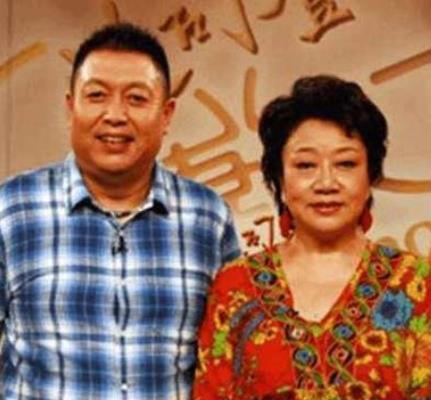 被小香玉抓破脸离婚的王为念,拒9.8亿富婆求婚,背后