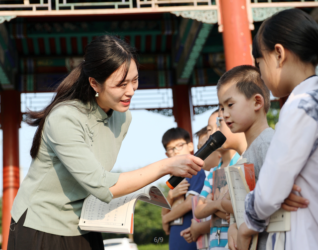 【国学日报】国学才女李尚荣:5岁识千字背百诗,6岁央视一举成名,为何