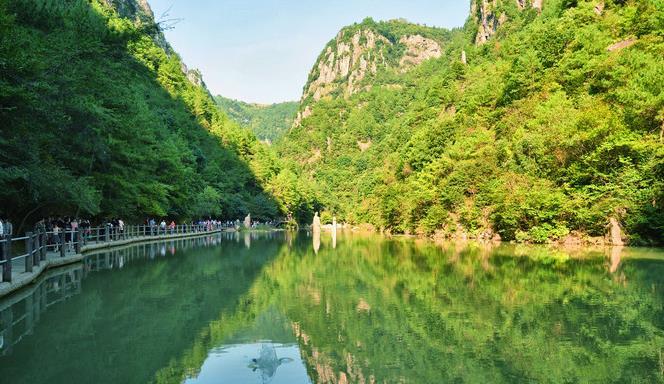 浙江十大旅游胜地之一,被评为国家5a级景区,游客:值得