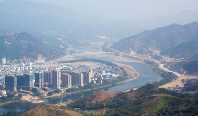 福建人口仅67万的县市,gdp将近达600亿,4大高速穿境而