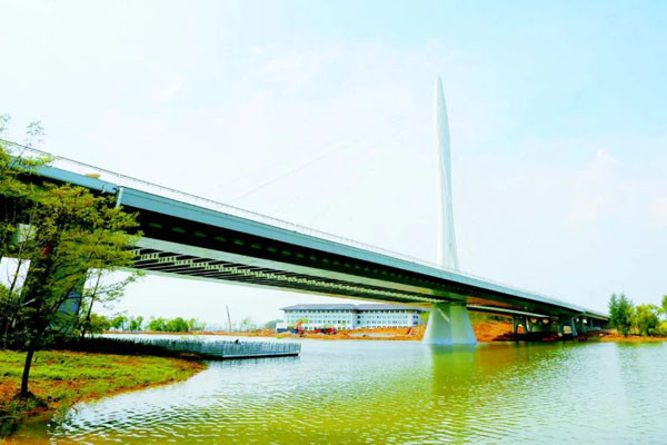 长治:神农湖大桥建设加速"犇"跑