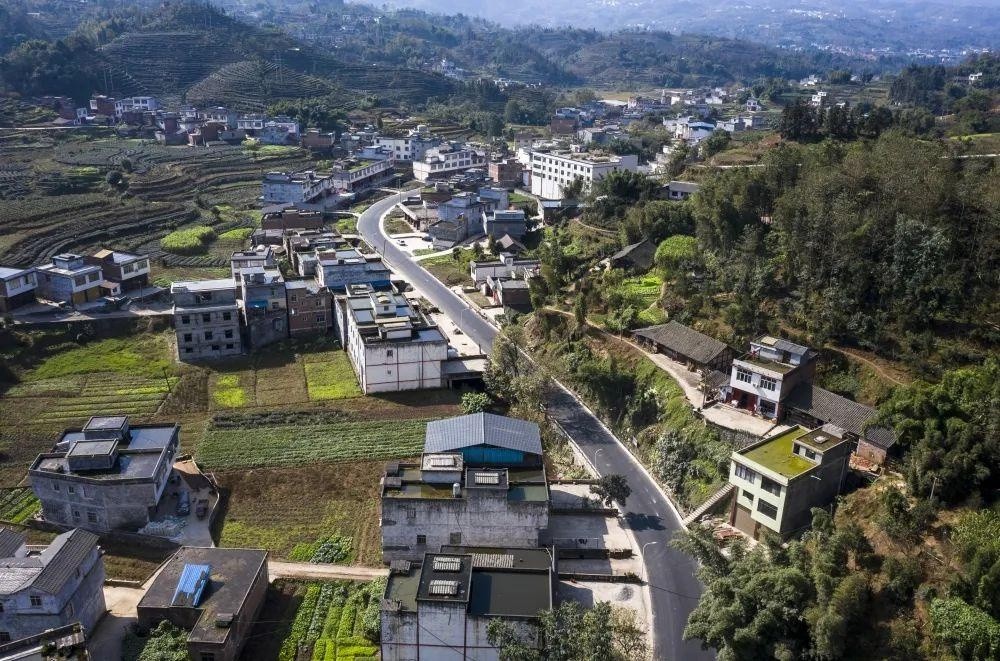 筠连县水茨口至镇舟段道路今日全面通车!