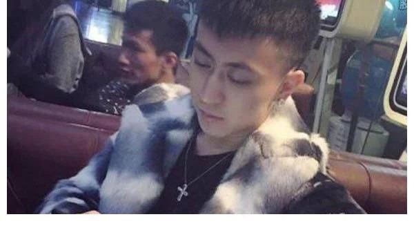 富二代秦奋:我也没有太多钱,反正怎么花感觉也花不完