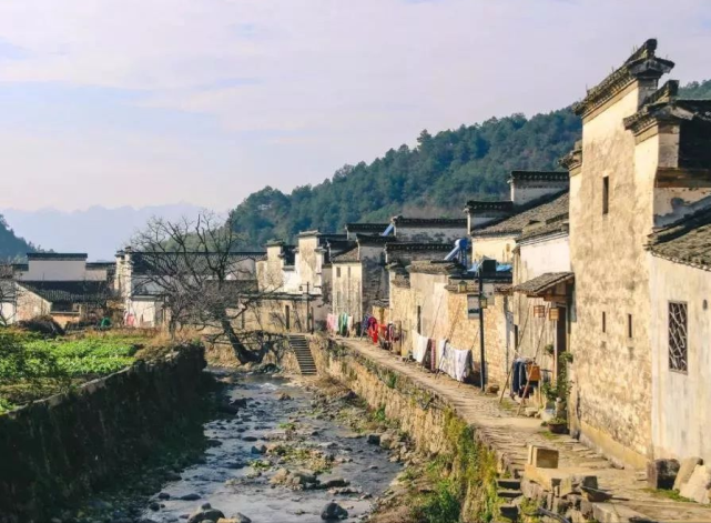 安徽大山里的千年古村,是皖南民居建筑的精品,有皖南