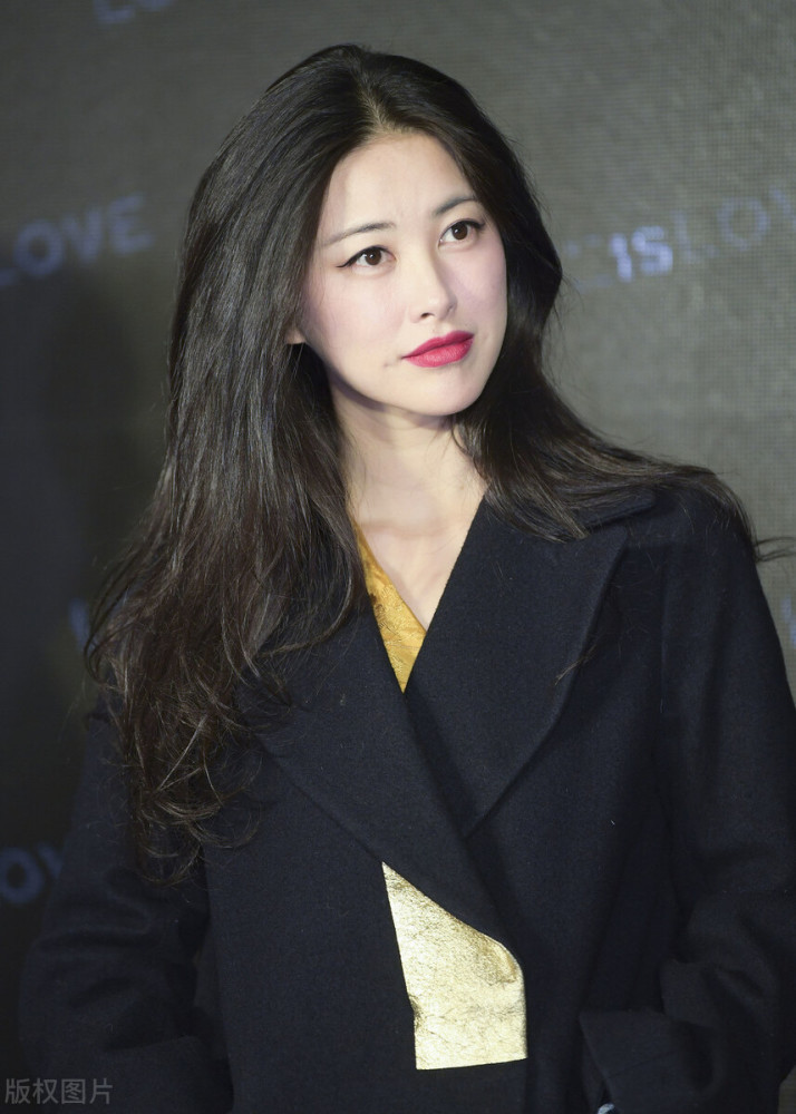朱珠的放纵情史与世界顶级富豪擦肩而过靠美貌征服了5个男人