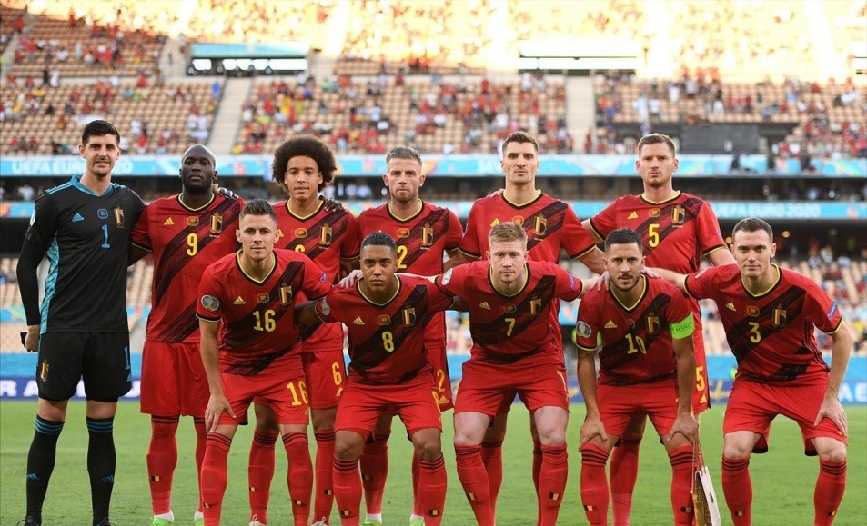 足球国际排名_足球简笔画