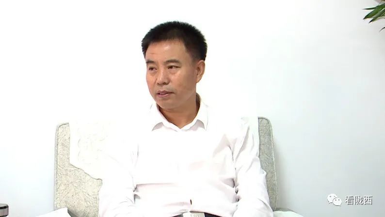 祁雪峰主持召开陇漳高速公路项目对接座谈会