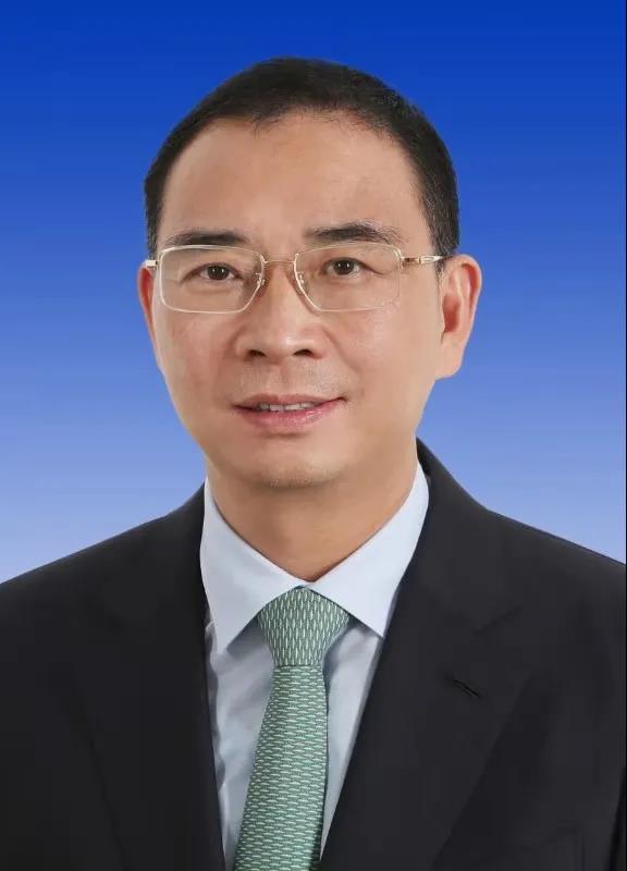 吴贤德简历人民网福州8月12日电8月12日下午,福州市十五届人大六次
