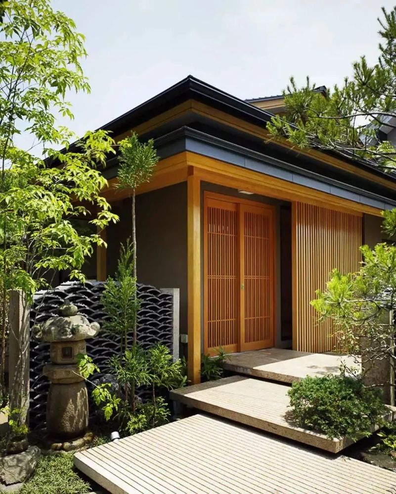 日本是岛上之国,出于对山川大海的崇敬.