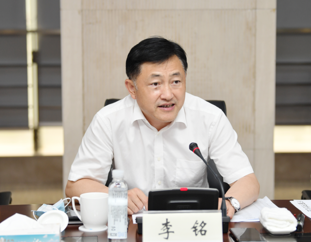 李铭调研全区"一网通办"和汾湖有关项目建设情况