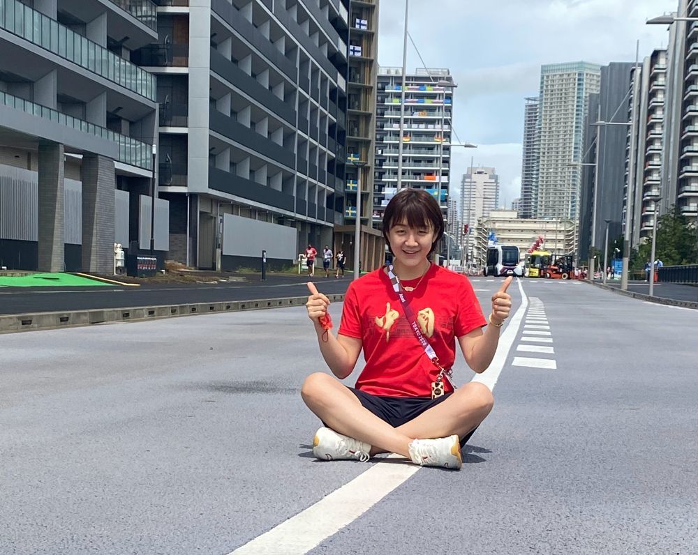 陈梦笑容灿烂!国乒奥运冠军竖起大拇指,决战全运会身兼两项冲冠
