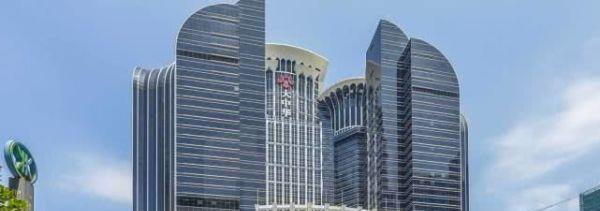 深圳最大隐形富豪,一栋烂尾大楼赚3百亿,千亿资产传女