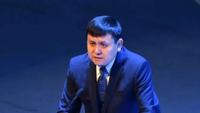 张文宏已经被悄悄“解职”？把他骂死，真的就能结束上海疫情了吗？（组图） - 11