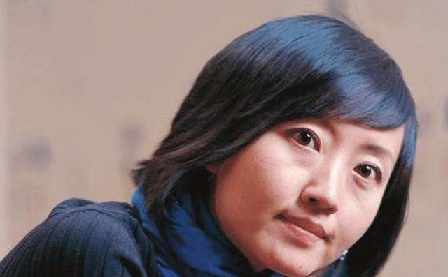 从公知女神到全网群嘲,柴静跌落神坛,和丈夫定居美国