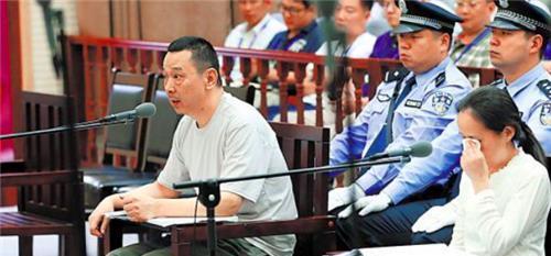 不过刘汉没能一生"辉煌",2013年,警方掌握了刘汉犯罪的证据,刘汉等人