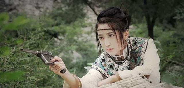 这个女土匪很漂亮,杀人放火为害一方,曾让16个健壮男子保护自己