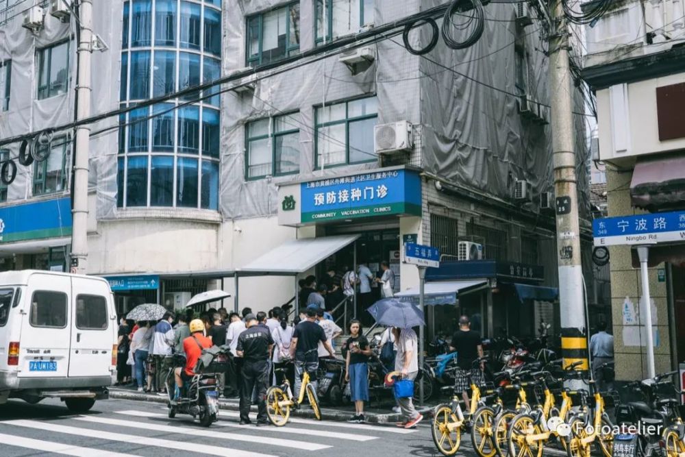 宁波路的东段是老上海钱庄和银行的主要集中地.