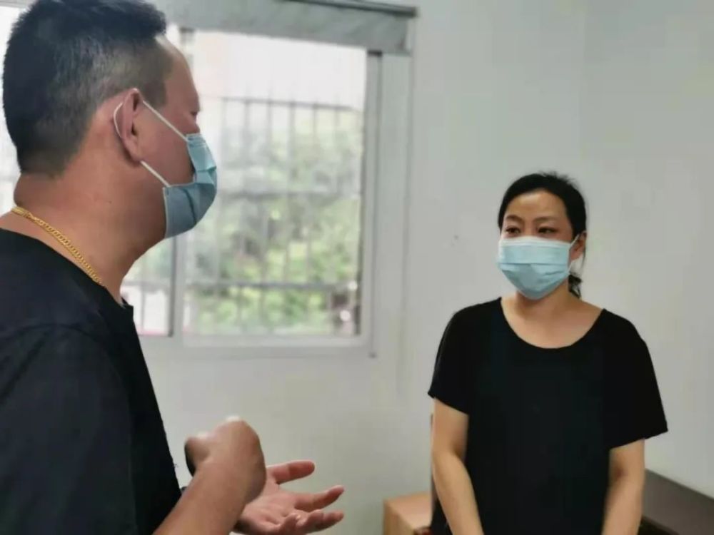 母亲突然离世,她强忍悲痛,继续奋战在"疫"线
