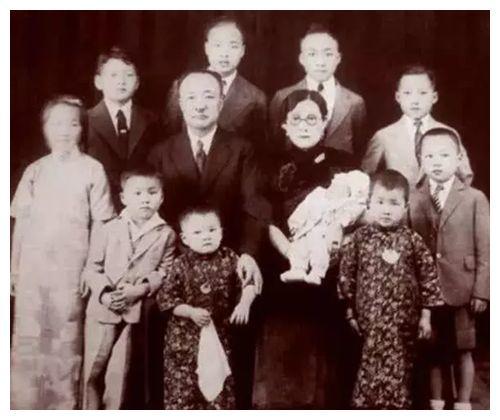 的,成不了永远的秘密,在福州的孙都督离任之后,继任的李厚基公开说