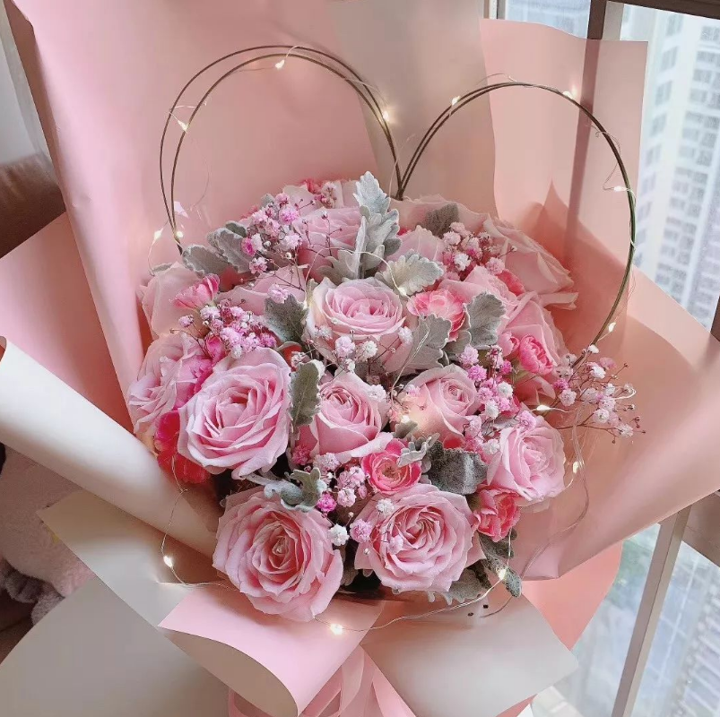 浪漫的玫瑰花束