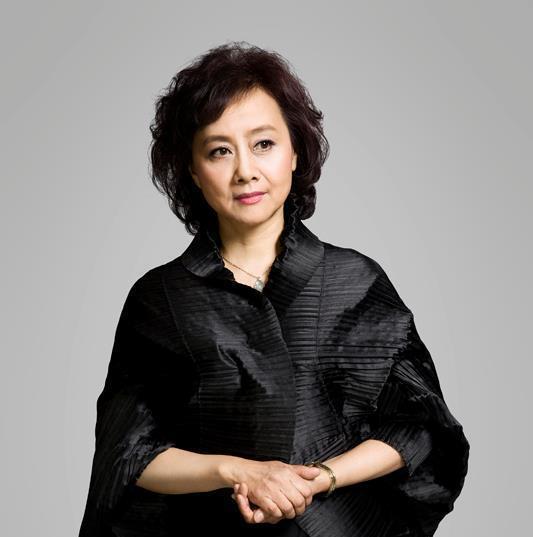 著名演员黄梅莹:命运坎坷,中年爆红,与初恋演员丈夫相守到老
