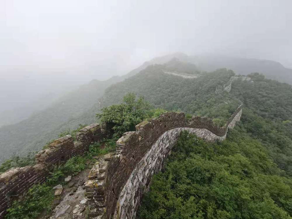 箭扣长城修缮四期"西大墙"段开工,尽量保护野长城的"野"