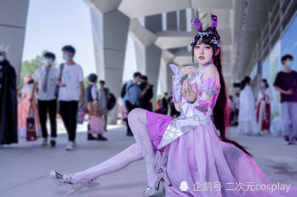 coser@沉香ww给我们带来了《斗罗大陆》小舞的五年之约cosplay,魅力吸